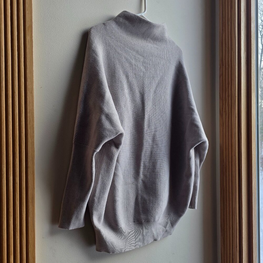 Zenana Almond Micro Ribbed Batwing Mock Neck Sweater Size Medium